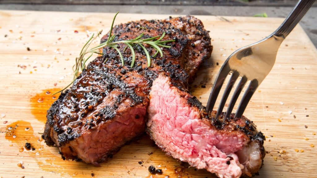 Salting steak for crust